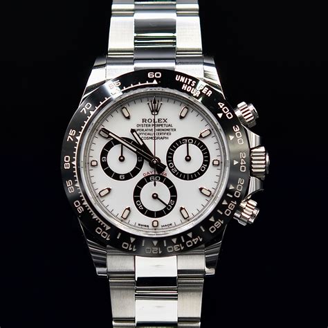 montre rolex daytona fond blanc|Rolex daytona date d'attente.